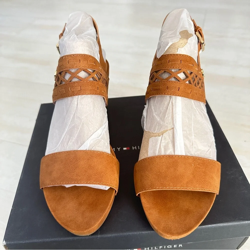 Like New Tommy Hilfiger Tan Cork Wedge Jenesis Sandals, 7.5
